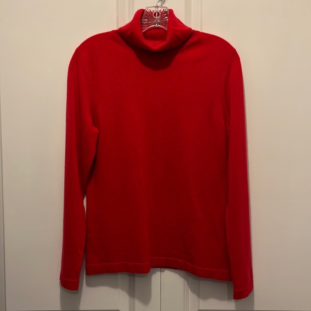 Pure Collection Red Turtleneck Sweater in 100% Cashmere